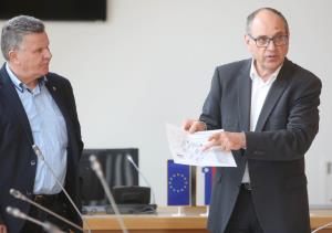 SEZNANITEV VOJAŠKIH OBVEZNIKOV Z VOJAŠKO DOLŽNOSTJO 23 FOTO LJUBO VUKELIČ